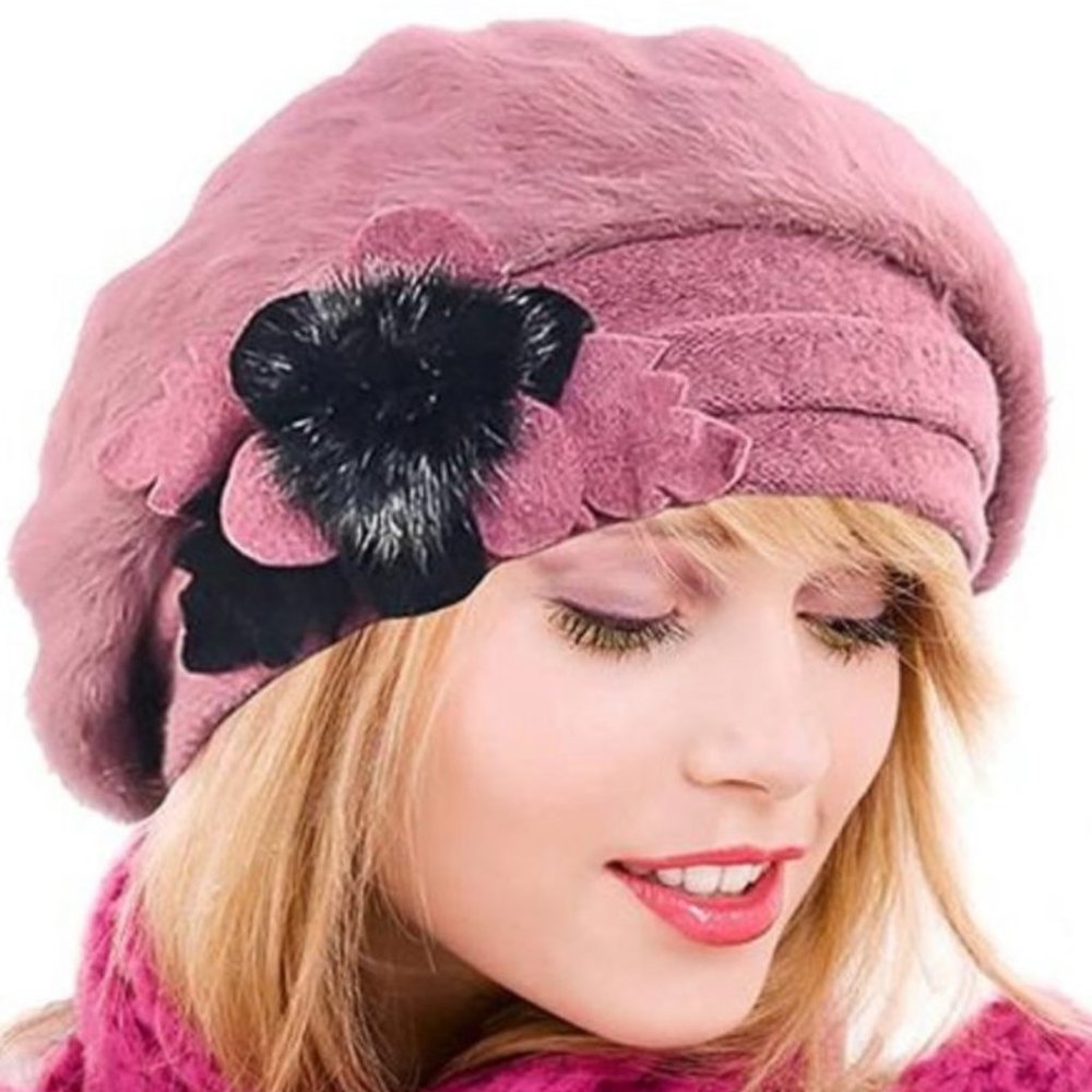 Pink Wool beret vintage hat